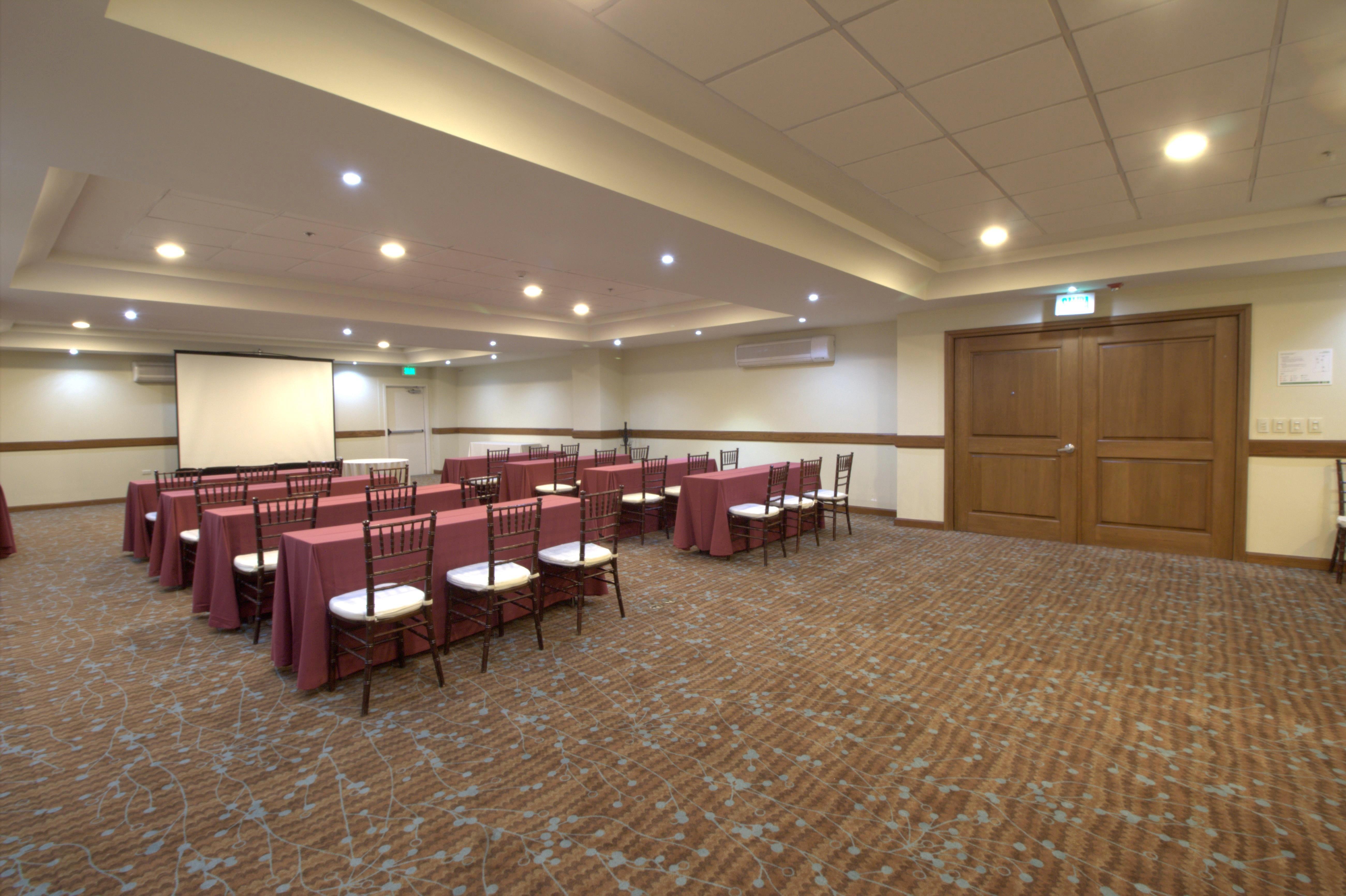 Holiday Inn Monterrey Valle By Ihg San Pedro Garza Garcia Dış mekan fotoğraf