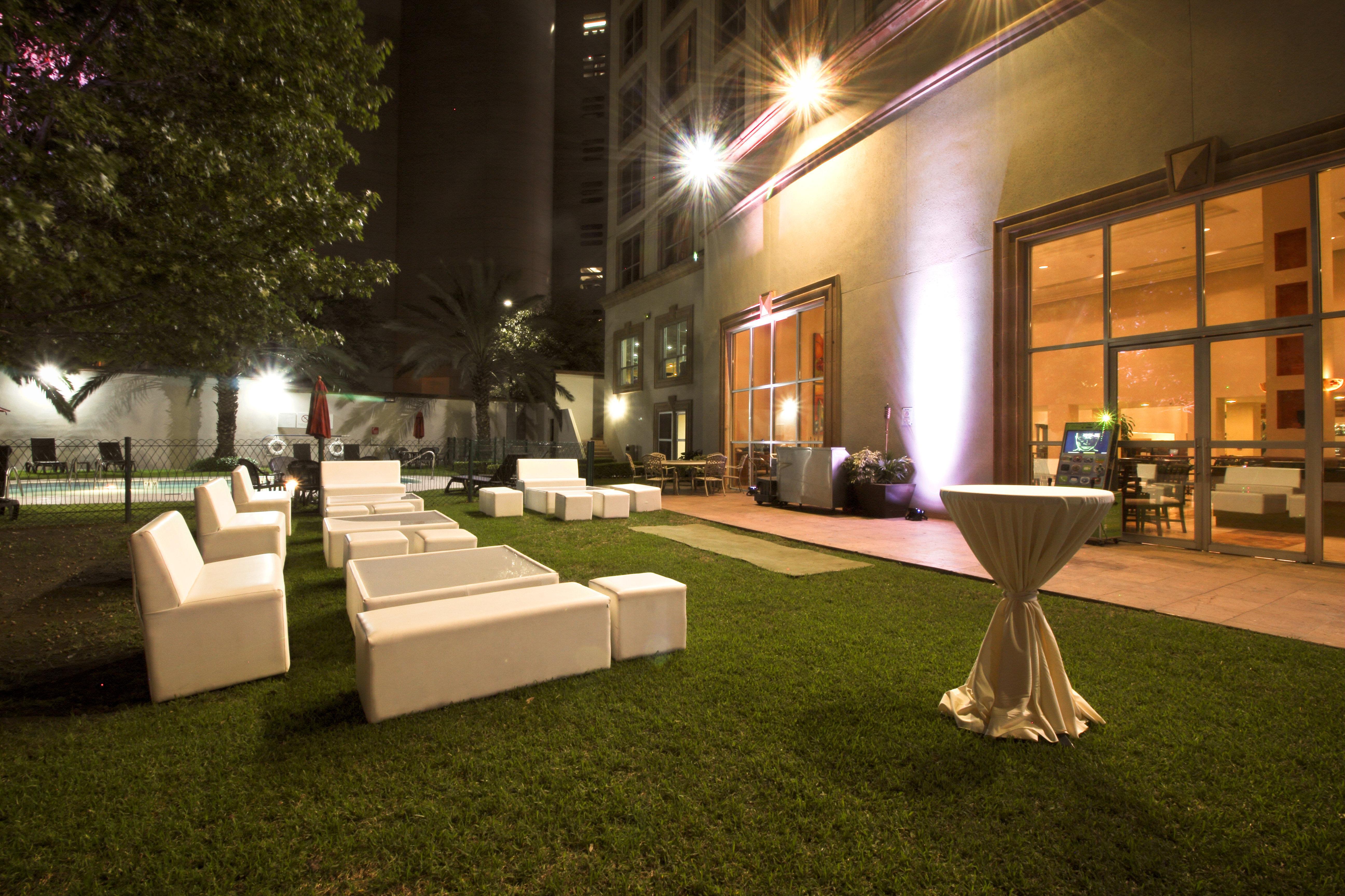 Holiday Inn Monterrey Valle By Ihg San Pedro Garza Garcia Dış mekan fotoğraf