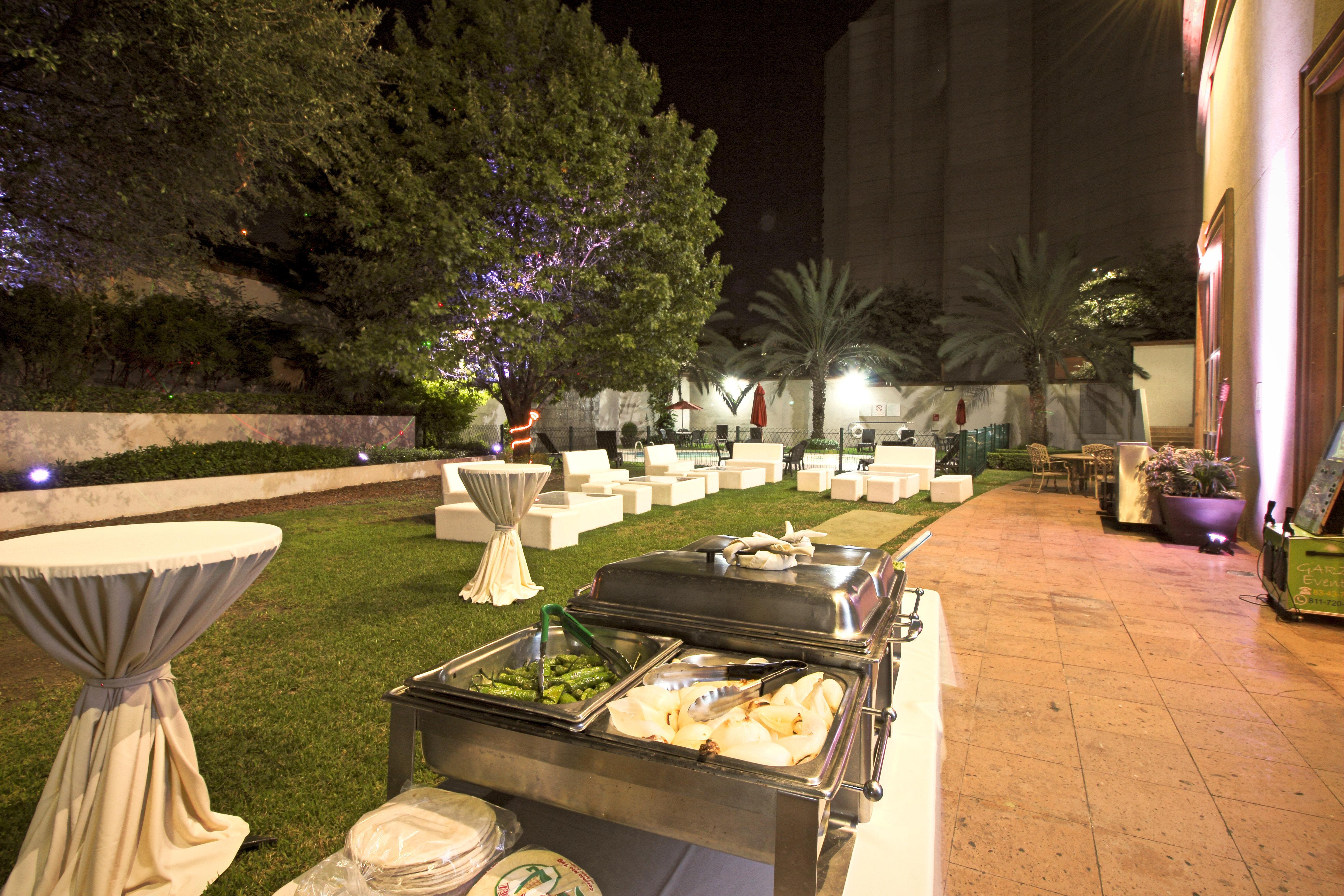 Holiday Inn Monterrey Valle By Ihg San Pedro Garza Garcia Dış mekan fotoğraf